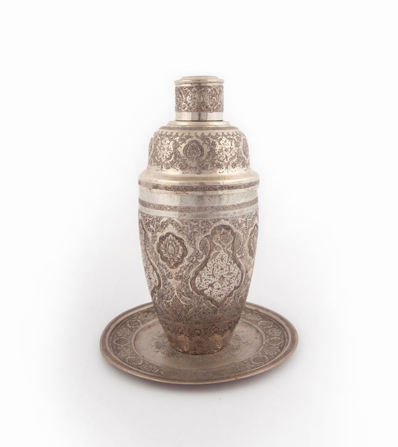 Shaker con Piatto in Argento a Basso Titolo, Manifattura Orientale