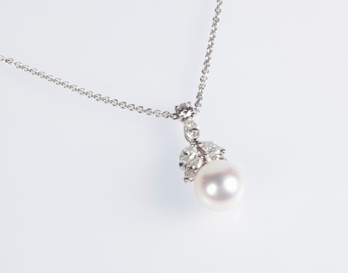 Pendente in Oro Diamanti e Perla