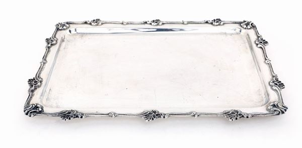 Piccolo vassoio rettangolare in argento