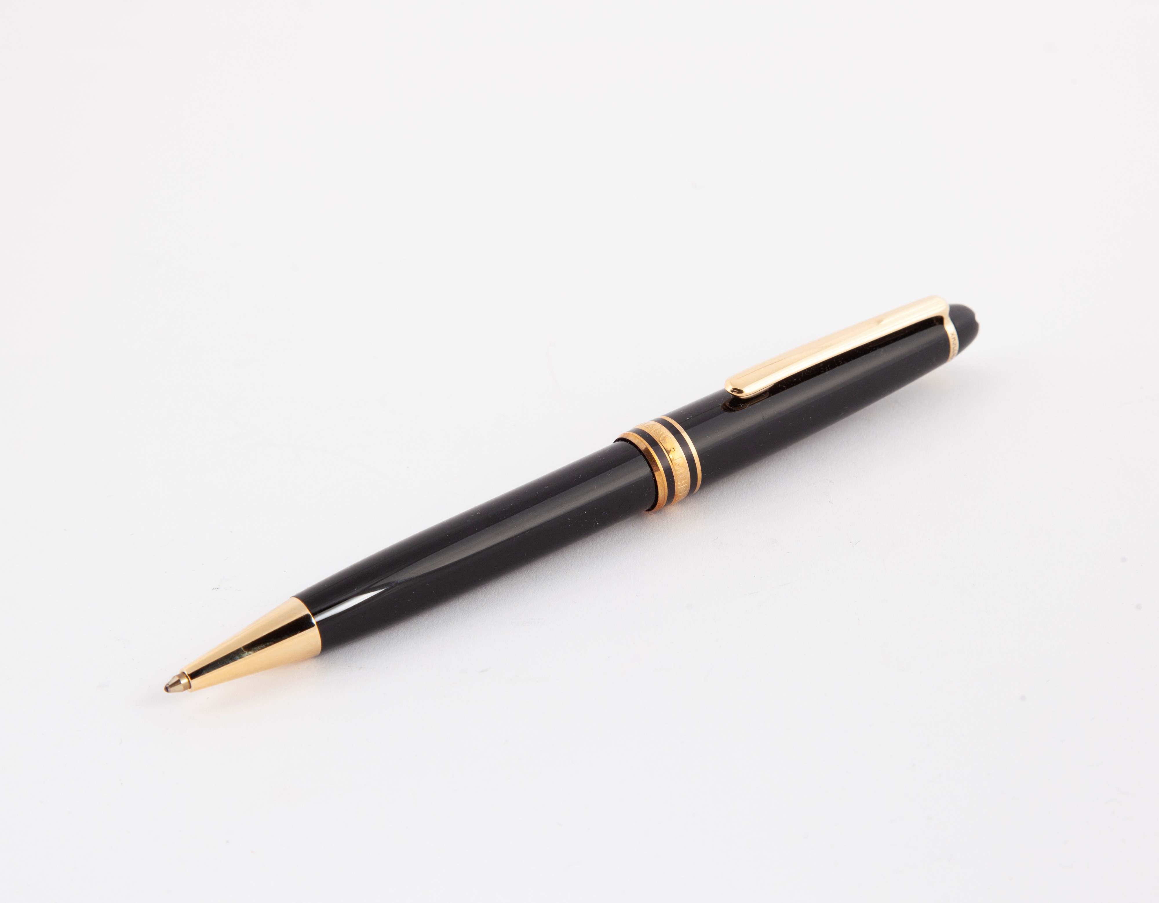 Montblanc Meisterstuck - Penna a Sfera in Vernice Nera con Particolari in Metallo Dorato