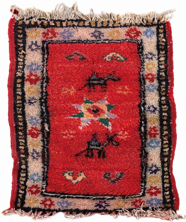 Piccolo tappeto fondo rosso, Anatolia