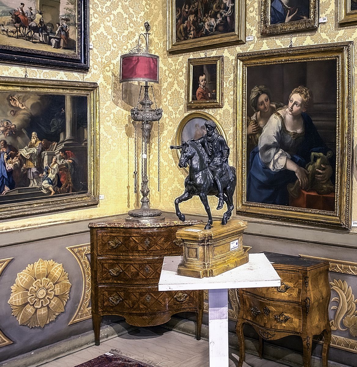 Grande Lampada Ad Olio in Argento, Periodo del Fascio