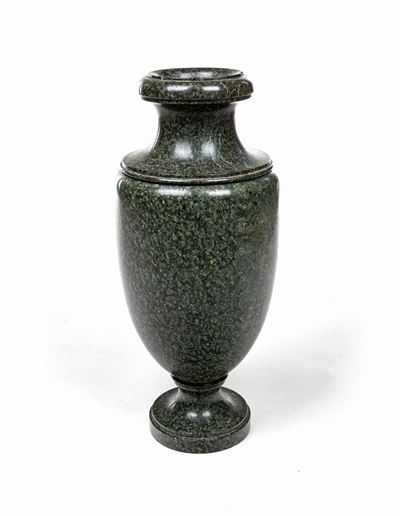 Grande Vaso Ad Urna in Marmo Verde, XIX Secolo