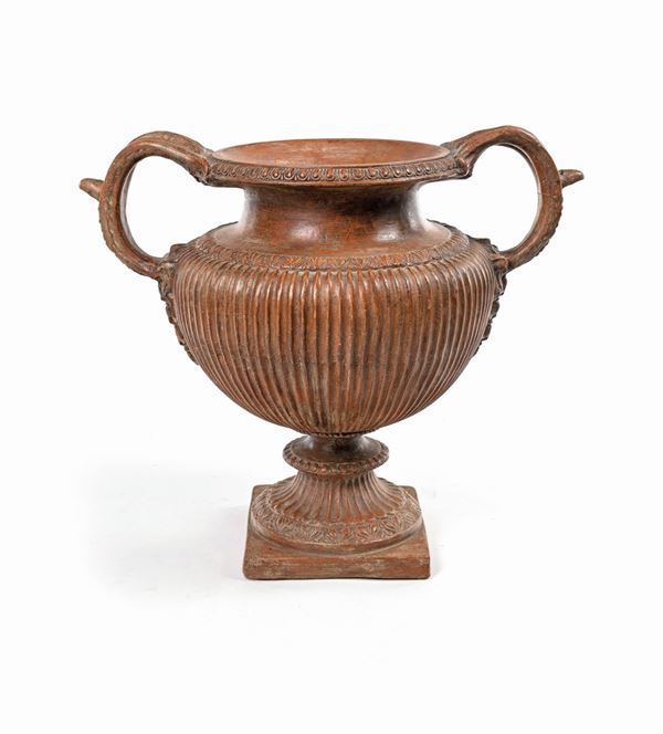 Grande vaso biansato in terracotta, XIX secolo