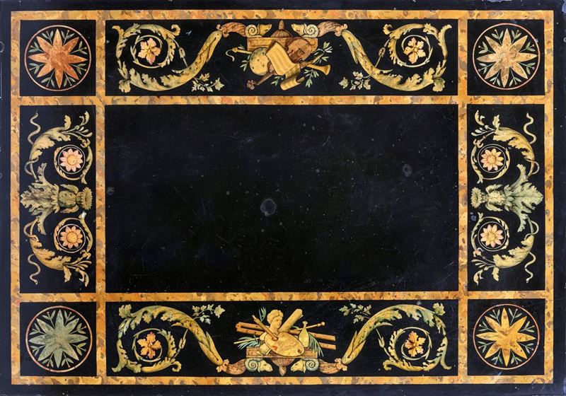 Tavolino Basso con Piano in Scagliola, XIX Secolo