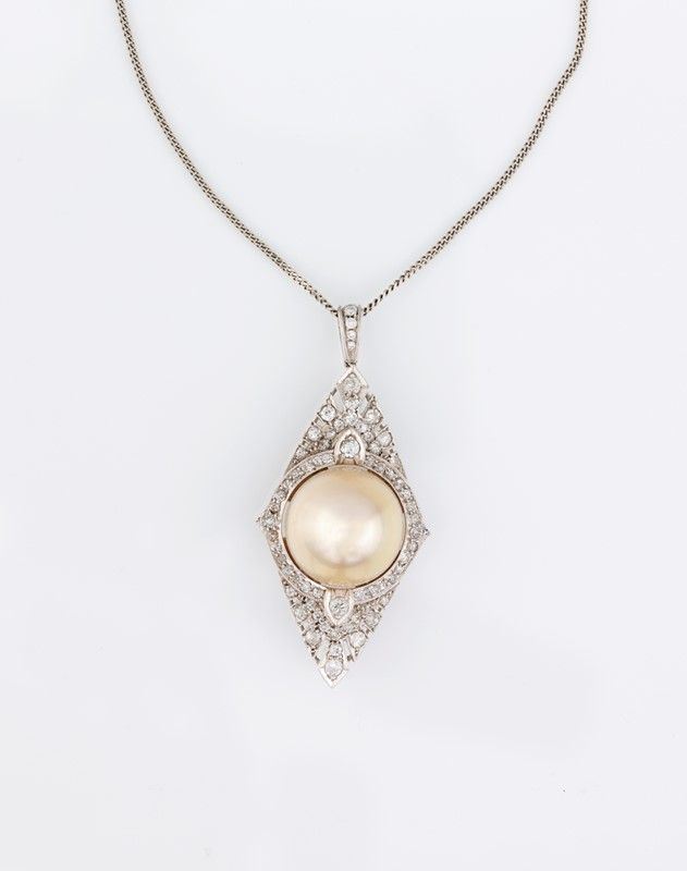 Pendente in Platino con Diamanti e Perla Australiana
