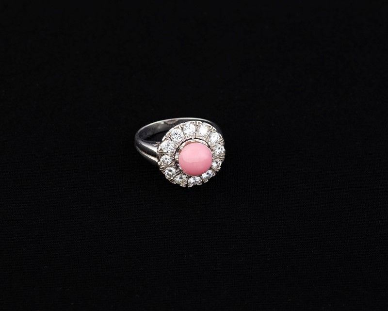 Anello in Platino Diamanti e Perla Conch MM 8,70
