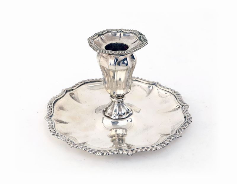 Portacandela in Metallo Argentato a Forma di Vaso