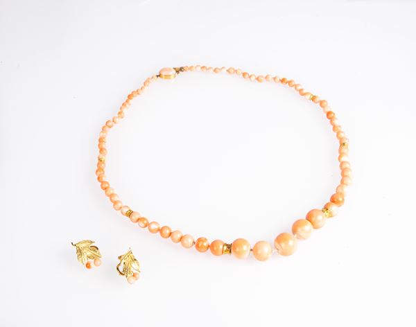 Parure collana e orecchini in oro e corallo rosa  - Asta Fine Jewels and Watches - Casa d'Aste Arcadia