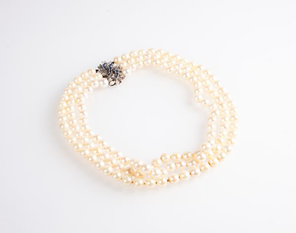 Collana di perle, oro e zaffiri