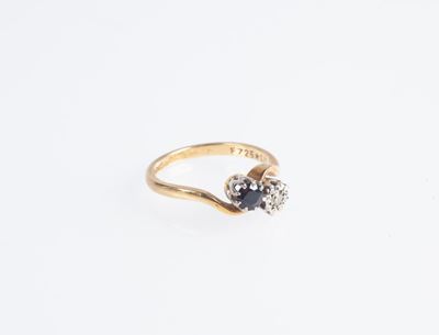 Anello Contrarié in Oro, Zaffiro e Diamanti