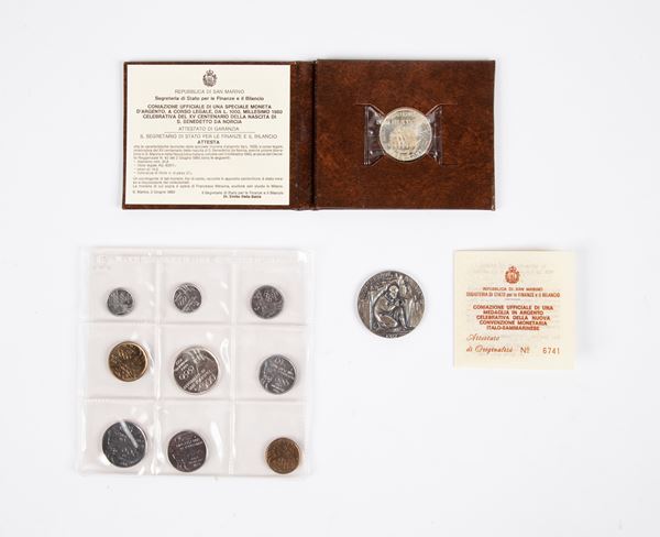 Lotto 1 serie completa 1980, 1.000 Lire 1980 e una medaglia d'argento 1982 San Marino