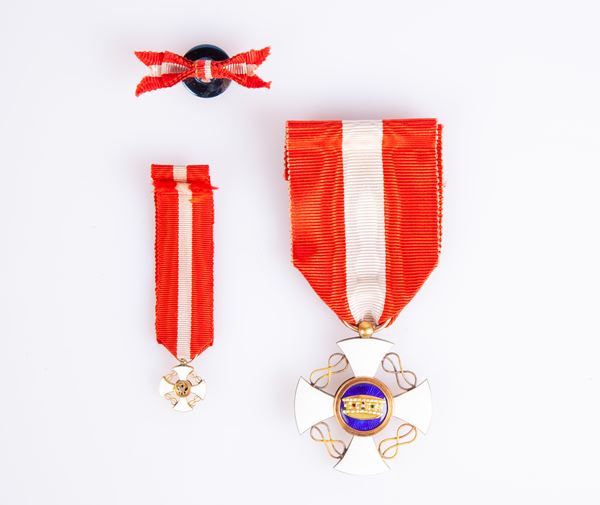 Croce e Croce mignon da Cavaliere dell'Ordine della Corona d'Italia. Vittorio Emanuele III (1900-1943) Regno d'Italia