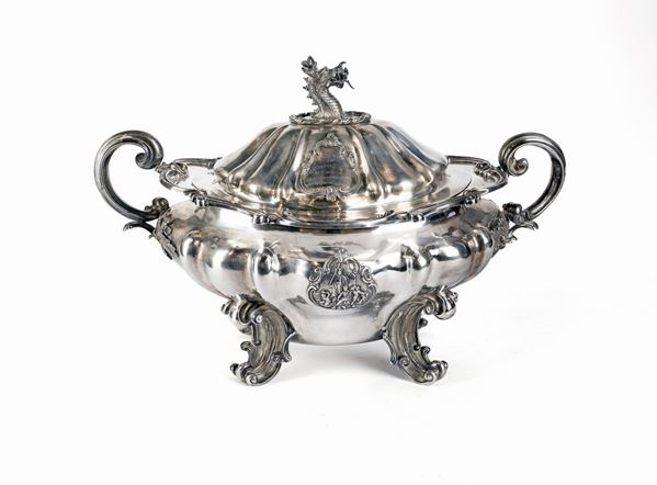Zuppiera in argento con coperchio, Londra 1840, argentiere Benjamin Smith