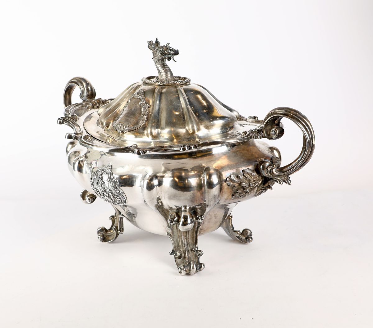 Zuppiera in Argento con Coperchio, Londra 1840, Argentiere Benjamin Smith