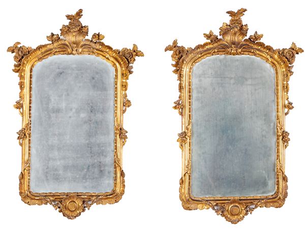 Coppia di specchiere in legno intagliato e dorato a mecca, Napoli, XVIII secolo