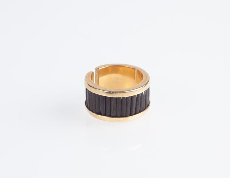 Anello a Fascia in Oro e Caucciù