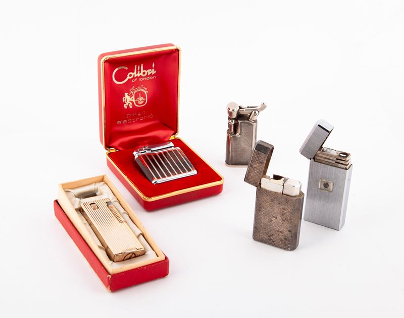 Lotto di Cinque Accendini: 2 Colibrì (monogas "20" in Acciaio e Smalto Entro Astuccio Originale e...