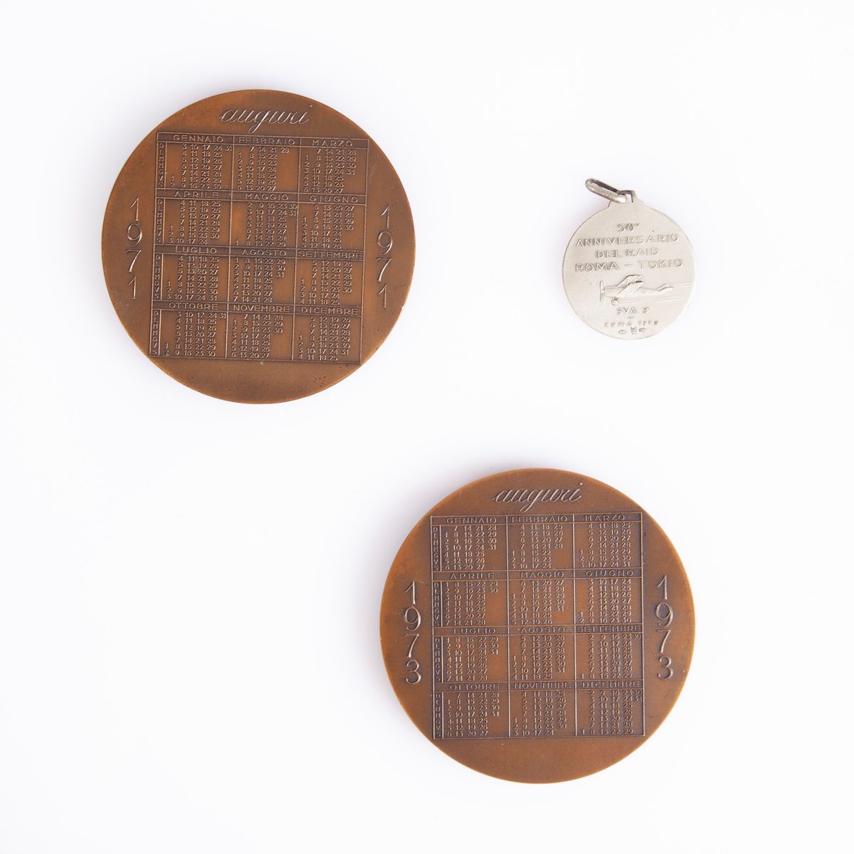 Lotto di Tre Medaglie: Medaglia in Argento 800/000 50° Anniversario Raid Roma-tokyo 1970; 2 Medag...