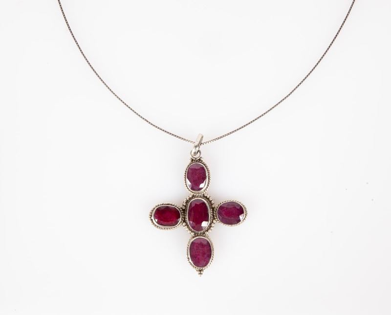 Collana in Argento 800 e Radici di Rubino