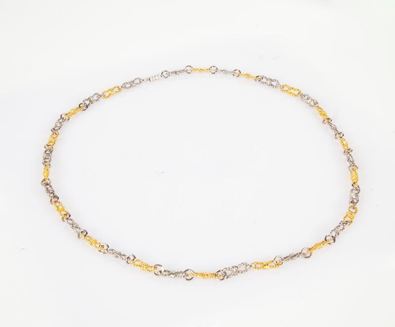 Collana Lunga in Metallo e Metallo Dorato