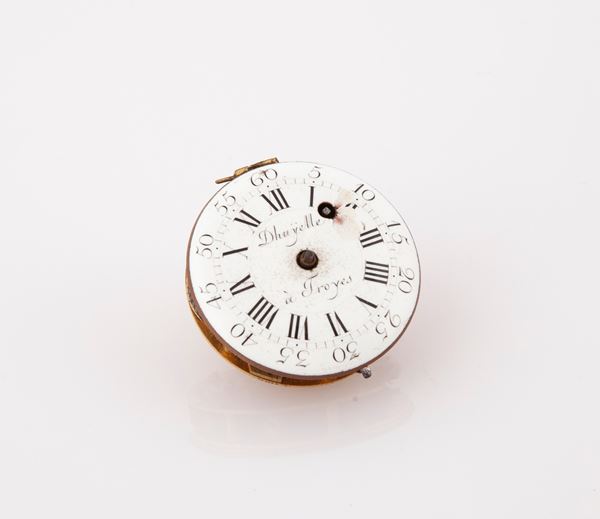 Meccanismo con scappamento a verga di orologio da tasca con carica a chiavetta del XVIII secolo. Quadrante in smalto firmato Dhuyelle a Troyes. Firmato sulla piastra in ottone dorato.