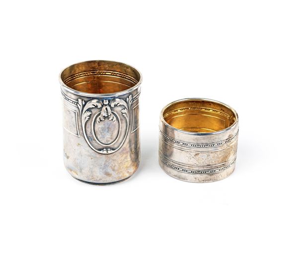 Bicchierino e portatovagliolo in argento  - Asta Argenti Antichi e da Collezione - Casa d'Aste Arcadia