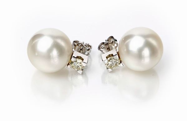 Orecchini in oro perle e brillanti