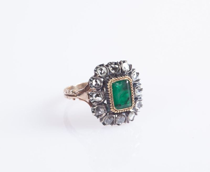 Anello in Oro e Argento, Diamanti e Smeraldo