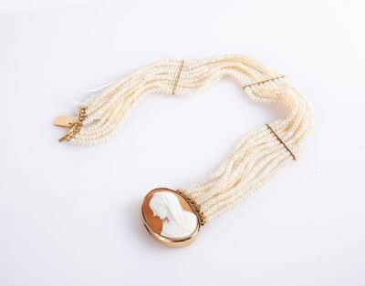 Collier De Chen in Oro, Cammeo e Perle