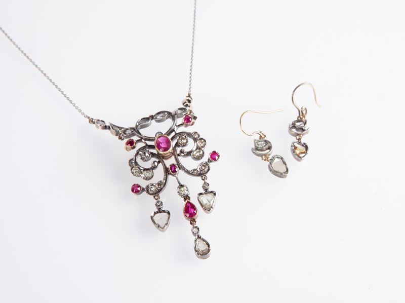 Parure di Collana e Orecchini in Oro, Argento, Diamanti e Rubini