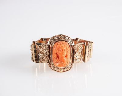 Bracciale in Oro e Cammeo in Corallo