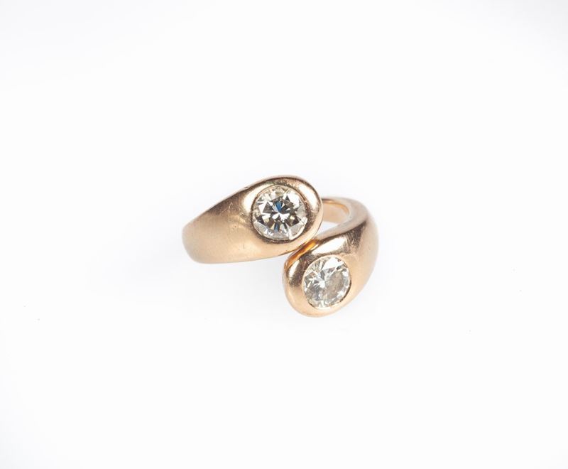 Anello in Oro Giallo Contrariè 2 Brillanti