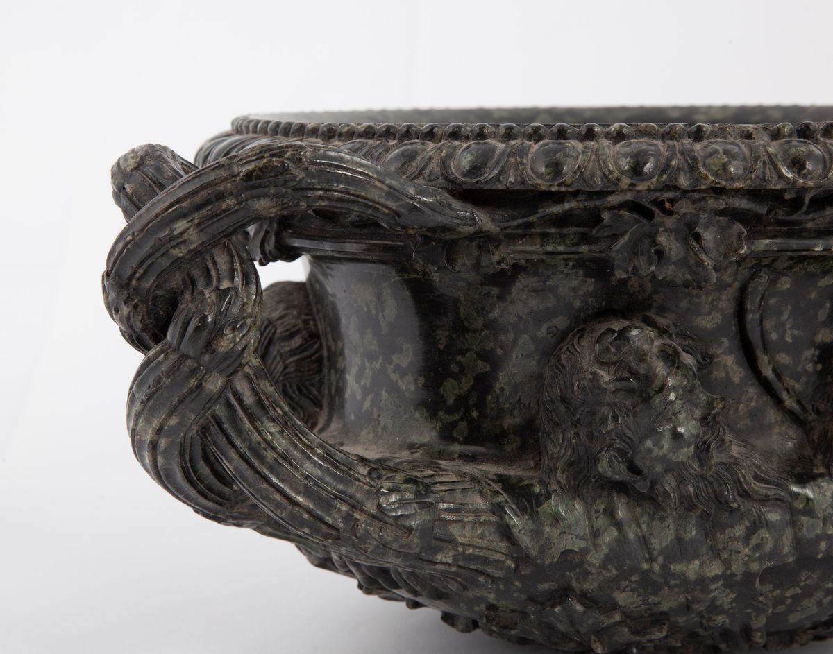 Riproduzione del Vaso di Warwick in Marmo Verde, XIX Secolo