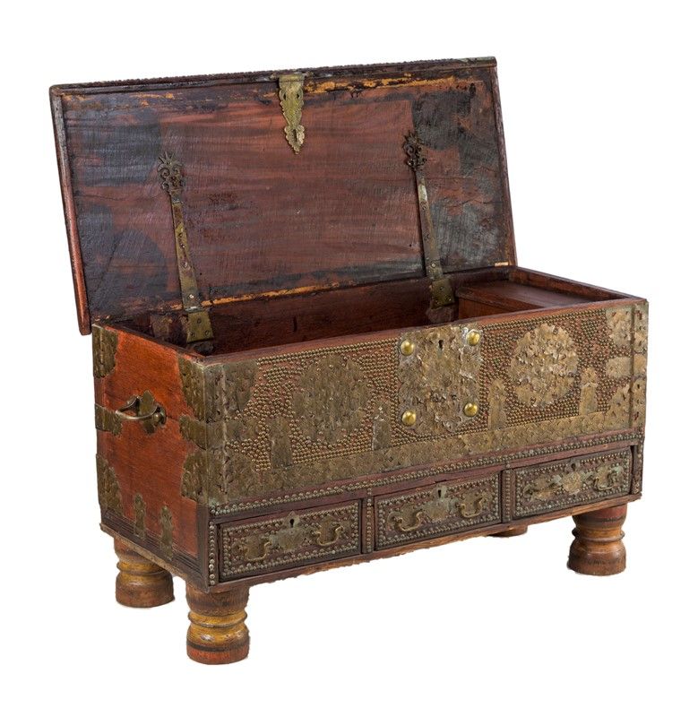 Cassapanca Orientale in Legno
