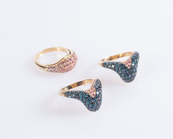 Anello composto in oro e diamanti fancy