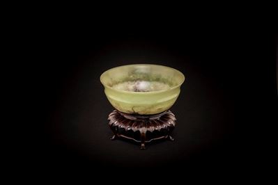 Importante Ciotola in Giada Celadon, Cina