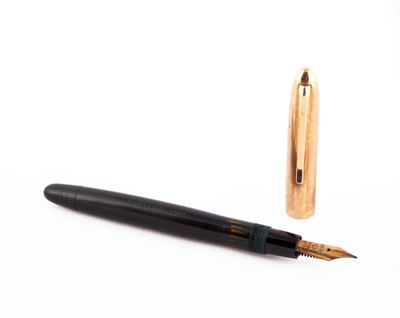 Omas Extra 556 / S - Penna Stilografica Vintage in Celluloide con Cappuccio in Metallo Placcato i...