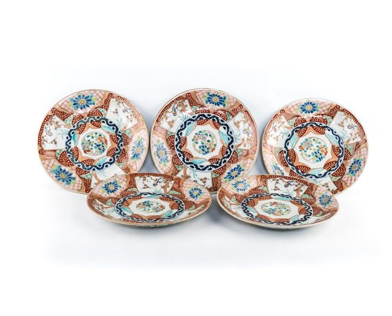 Servizio di Cinque Piatti in Ceramica Imari