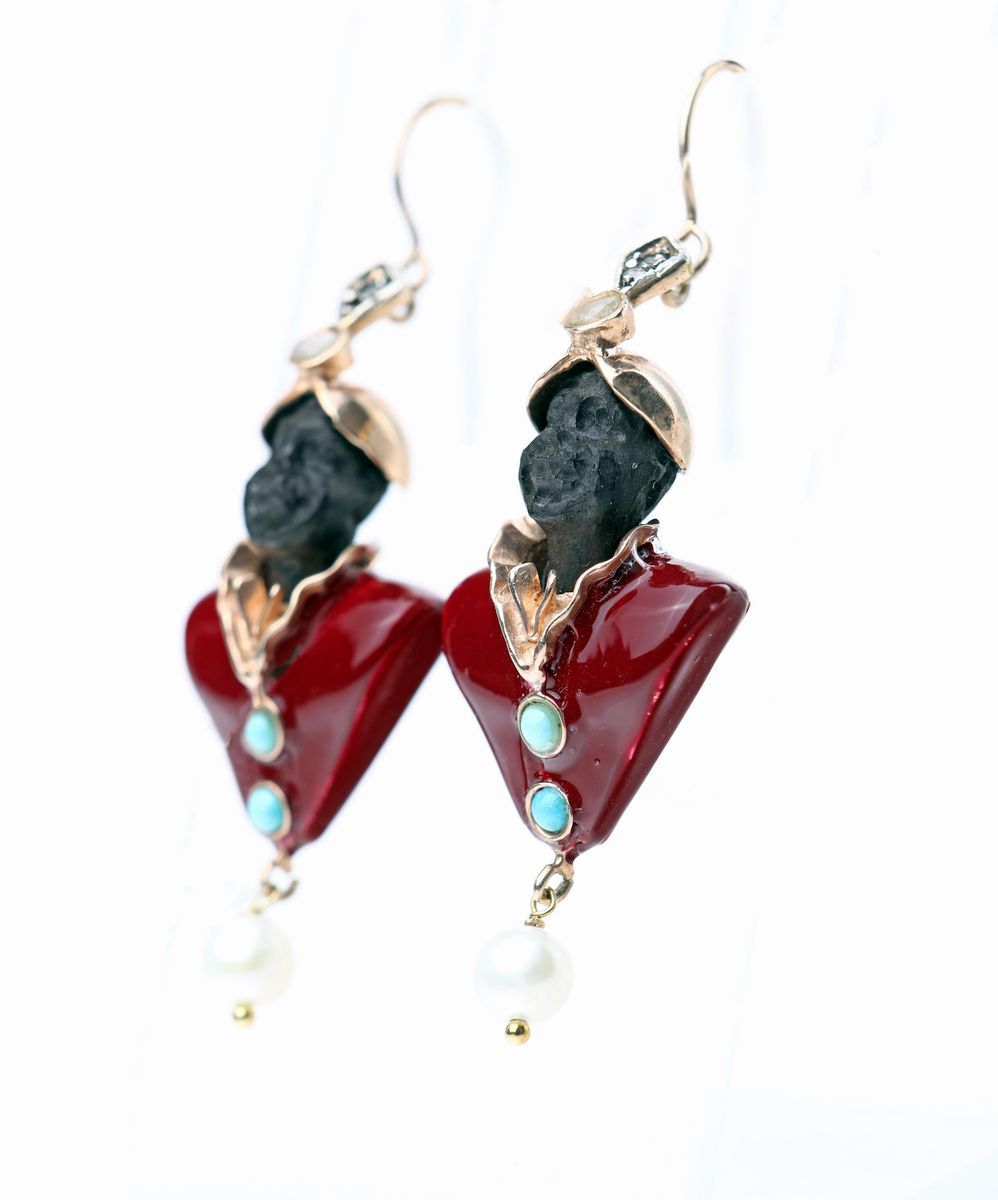 Coppia di Orecchini, Moretto in Oro, Argento, Smalto, Turchese e Perla.