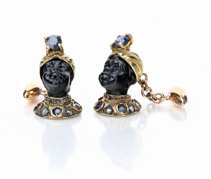 Gemelli Moretto in Oro, Argento Smalto, Zaffiri e Diamanti.