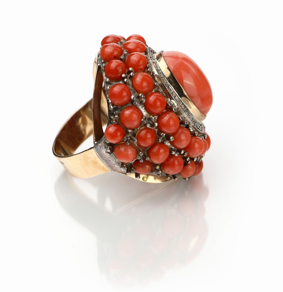 Anello in Oro, Argento Corallo e Diamanti