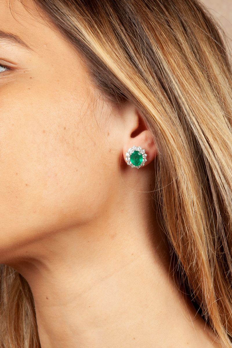 Coppia di Orecchini in Oro Brillanti e Smeraldi