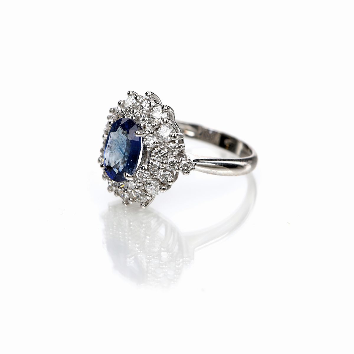 Anello in Oro Brillanti e Zaffiro