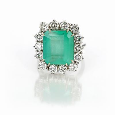 Anello in Oro Smeraldo e Brillanti