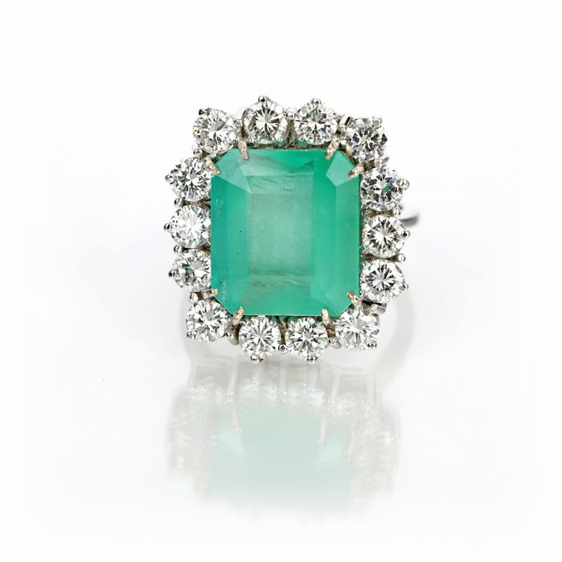 Anello in Oro Smeraldo e Brillanti