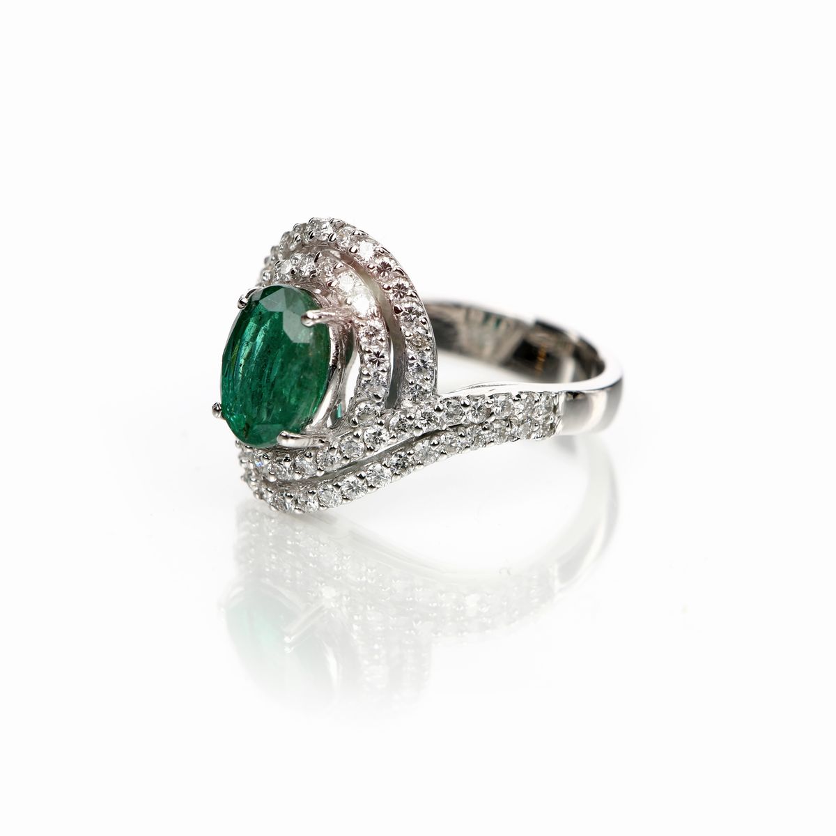 Anello in Oro Smeraldo e Brillanti