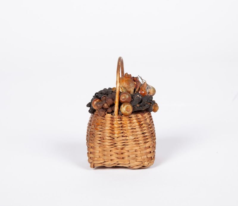 Cesta in Midollino con Uva, Fichi e Melagrana