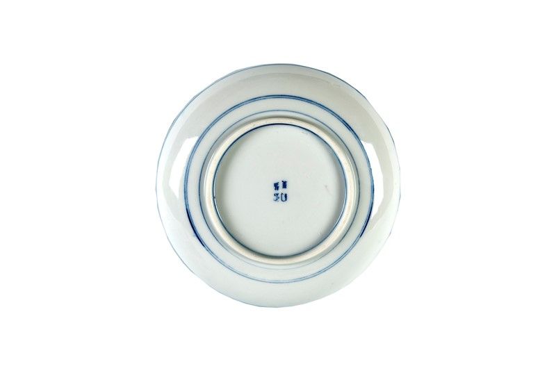 Servizio di Quindici Piatti in Ceramica