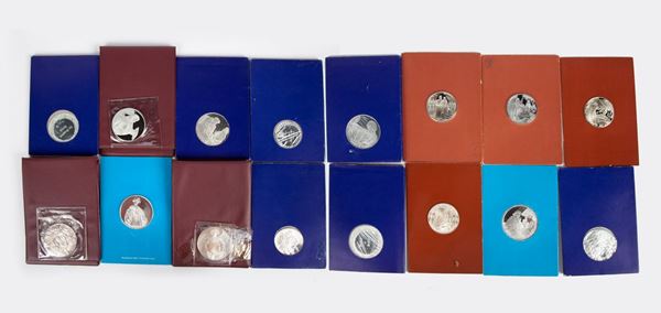 Lotto 16 Medaglie Franklin Mint: 10 pezzi dalla Serie Genio di Rembrandt; 6 pezzi dalla Serie I momenti magici dell'opera